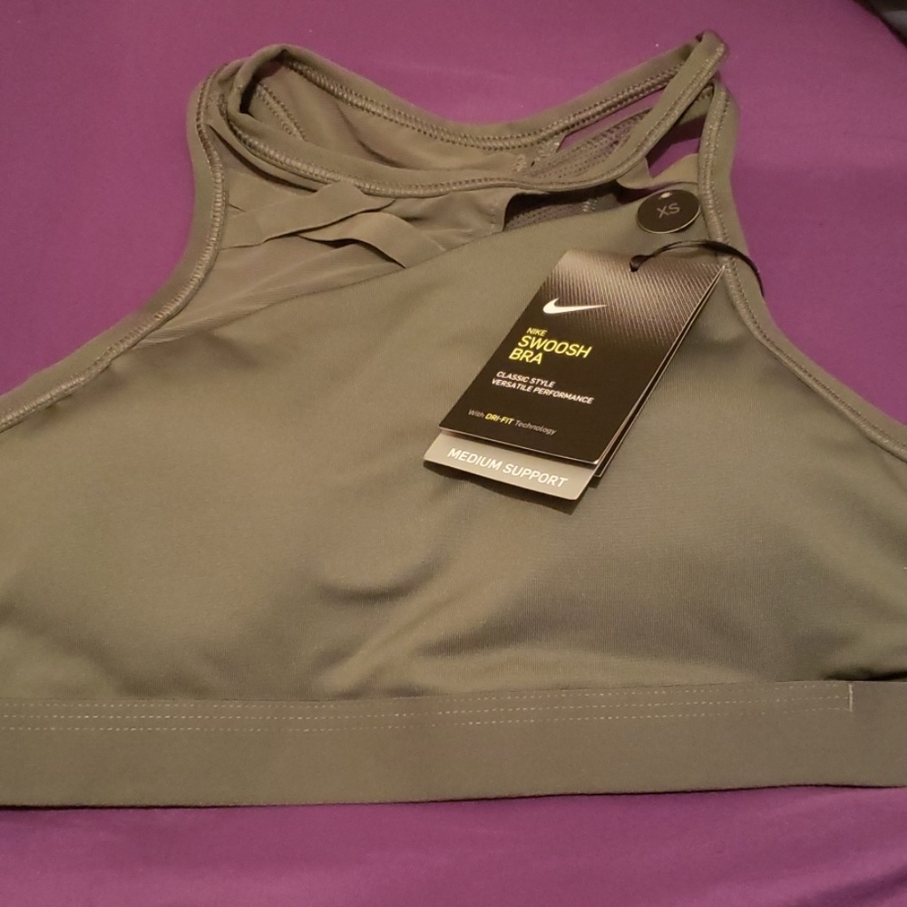 Nike Swoosh Bra